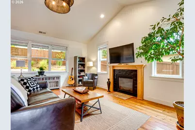 2695 NW Mt Ashland Dr, McMinnville, OR 97128 - Photo 11