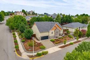 2695 NW Mt Ashland Dr, McMinnville, OR 97128 - Photo 43