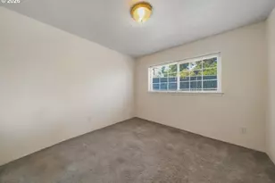 2523 E Main St, Cottage Grove, OR 97424 - Photo 5