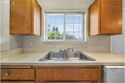 2523 E Main St, Cottage Grove, OR 97424 - Photo 11