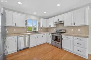 2743 SE 98th Ave, Portland, OR 97266 - Photo 7