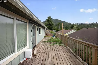 29785 Turner St, Gold Beach, OR 97444 - Photo 5