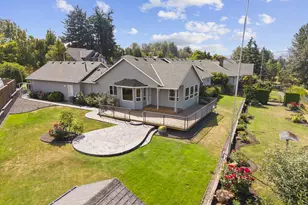 1747 SW Montmore Way, Troutdale, OR 97060 - Photo 43