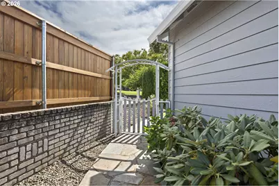 1747 SW Montmore Way, Troutdale, OR 97060 - Photo 3