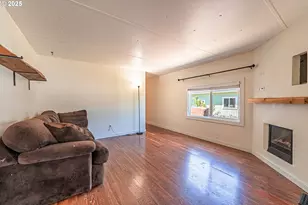 1415 S Bertelsen Rd, Eugene, OR 97402 - Photo 7