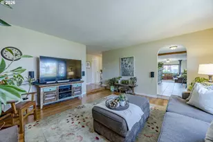 1116 Pleasant St, Springfield, OR 97477 - Photo 3