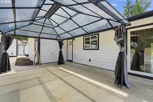 15741 S Gilchrist Rd, Mulino, OR 97042 - Photo 3