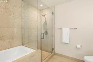 311 NW 12th Ave, Portland, OR 97209 - Photo 17