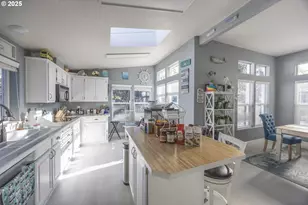 515 Robin Ln, Florence, OR 97439 - Photo 15