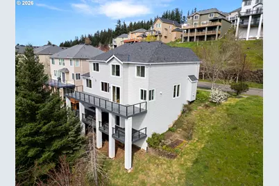 10928 SE Lenore St, Happy Valley, OR 97086 - Photo 3