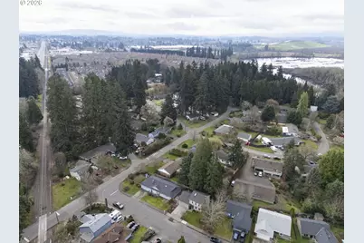 672 SE Alder Ct, Hillsboro, OR 97123 - Photo 39