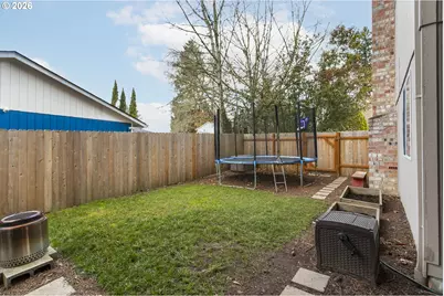 672 SE Alder Ct, Hillsboro, OR 97123 - Photo 27