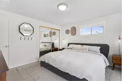 672 SE Alder Ct, Hillsboro, OR 97123 - Photo 17