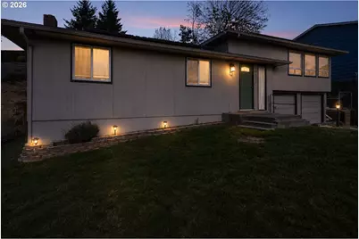 1911 SW Perkins Ave, Pendleton, OR 97801 - Photo 3