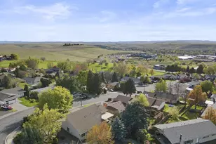 1911 SW Perkins Ave, Pendleton, OR 97801 - Photo 5