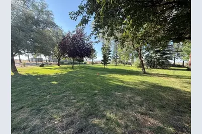 57366 N Rainbow Rd, Christmas Valley, OR 97641 - Photo 3