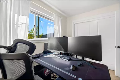 6908 N Philadelphia Ave, Portland, OR 97203 - Photo 13