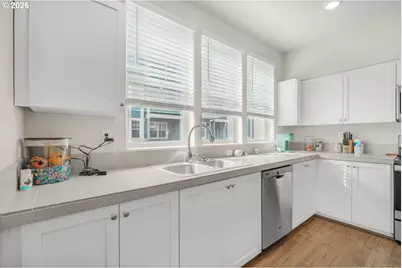 17126 SW Snowdale St #102, Beaverton, OR 97007 - Photo 5