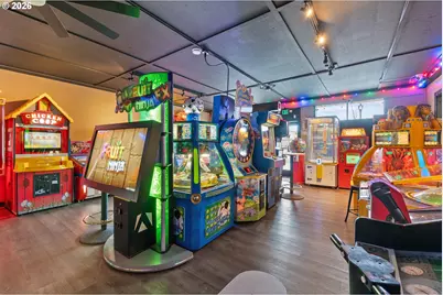 210 N Molalla Ave, Molalla, OR 97038 - Photo 9