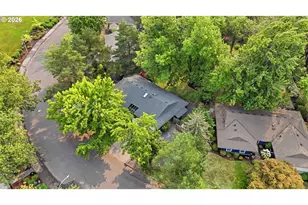 18280 Indian Creek Dr, Lake Oswego, OR 97035 - Photo 31