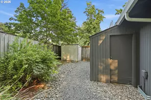 18280 Indian Creek Dr, Lake Oswego, OR 97035 - Photo 41