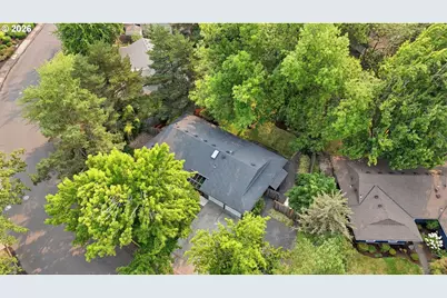 18280 Indian Creek Dr, Lake Oswego, OR 97035 - Photo 43