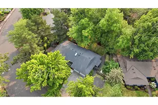 18280 Indian Creek Dr, Lake Oswego, OR 97035 - Photo 43
