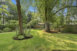 18280 Indian Creek Dr, Lake Oswego, OR 97035 - Photo 23
