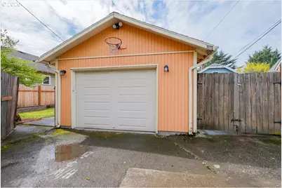 1905 SE Division St, Portland, OR 97202 - Photo 39