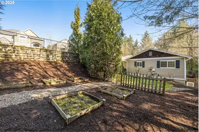 11340 NW Pumpkin Ct, Portland, OR 97229 - Photo 39
