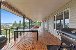 29260 Harbor View Dr, Rainier, OR 97048 - Photo 13