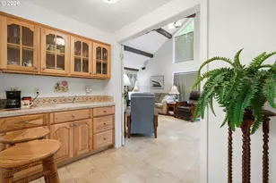 210 W 8th St, Lafayette, OR 97127 - Photo 17
