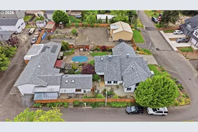 210 W 8th St, Lafayette, OR 97127 - Photo 45