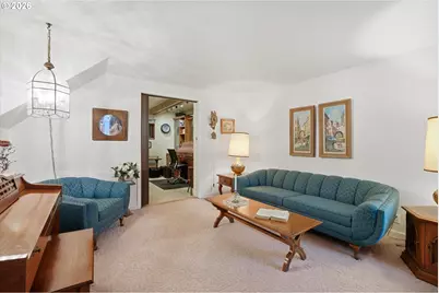 210 W 8th St, Lafayette, OR 97127 - Photo 7