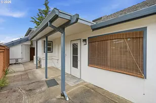 210 W 8th St, Lafayette, OR 97127 - Photo 35