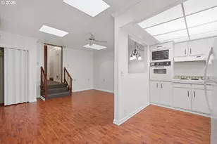 210 W 8th St, Lafayette, OR 97127 - Photo 37