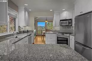 12329 SW 34th Ave, Portland, OR 97219 - Photo 11