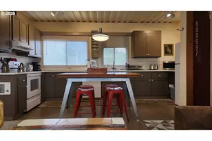 4395 E 20th Ave, Eugene, OR 97403 - Photo 3