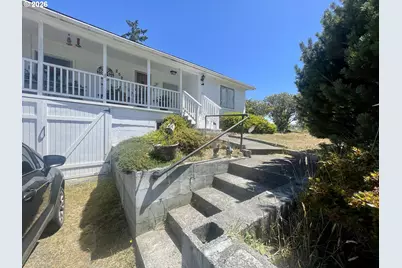 2519 Everett Ave, North Bend, OR 97459 - Photo 9