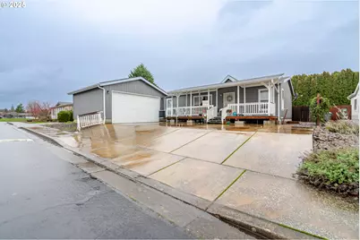 610 Vaughan Ln #11, Lebanon, OR 97355 - Photo 1