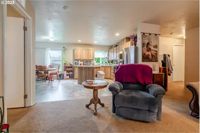 610 Vaughan Ln #11, Lebanon, OR 97355 - Photo 5