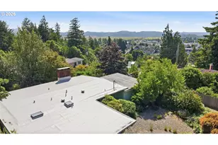 1159 E 1st Pl, Coquille, OR 97423 - Photo 41