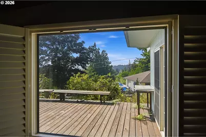 1159 E 1st Pl, Coquille, OR 97423 - Photo 11