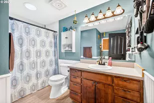 924 7th Ave, Sweet Home, OR 97386 - Photo 13