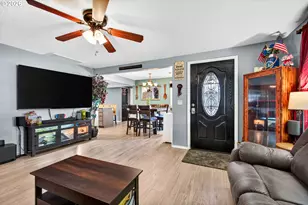 924 7th Ave, Sweet Home, OR 97386 - Photo 33