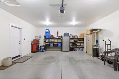582 Fairway Estates Dr, Sutherlin, OR 97479 - Photo 35
