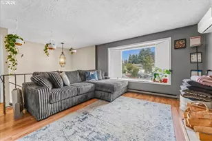 201 SE 176th Pl, Portland, OR 97233 - Photo 9