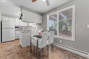 201 SE 176th Pl, Portland, OR 97233 - Photo 23