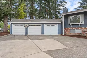 201 SE 176th Pl, Portland, OR 97233 - Photo 3