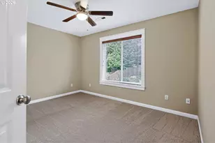 8817 SW 49th Ave, Portland, OR 97219 - Photo 23